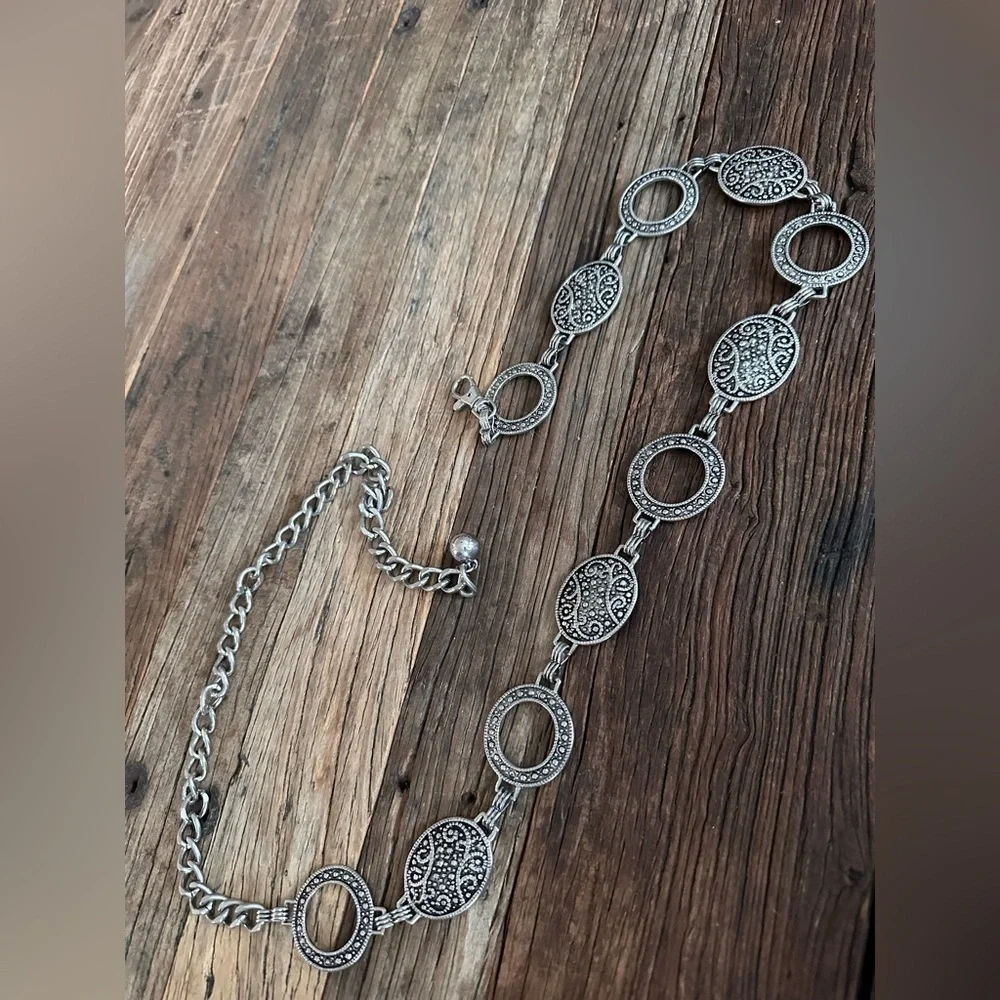 Women’s Silver Tone Western Concho Belt - L